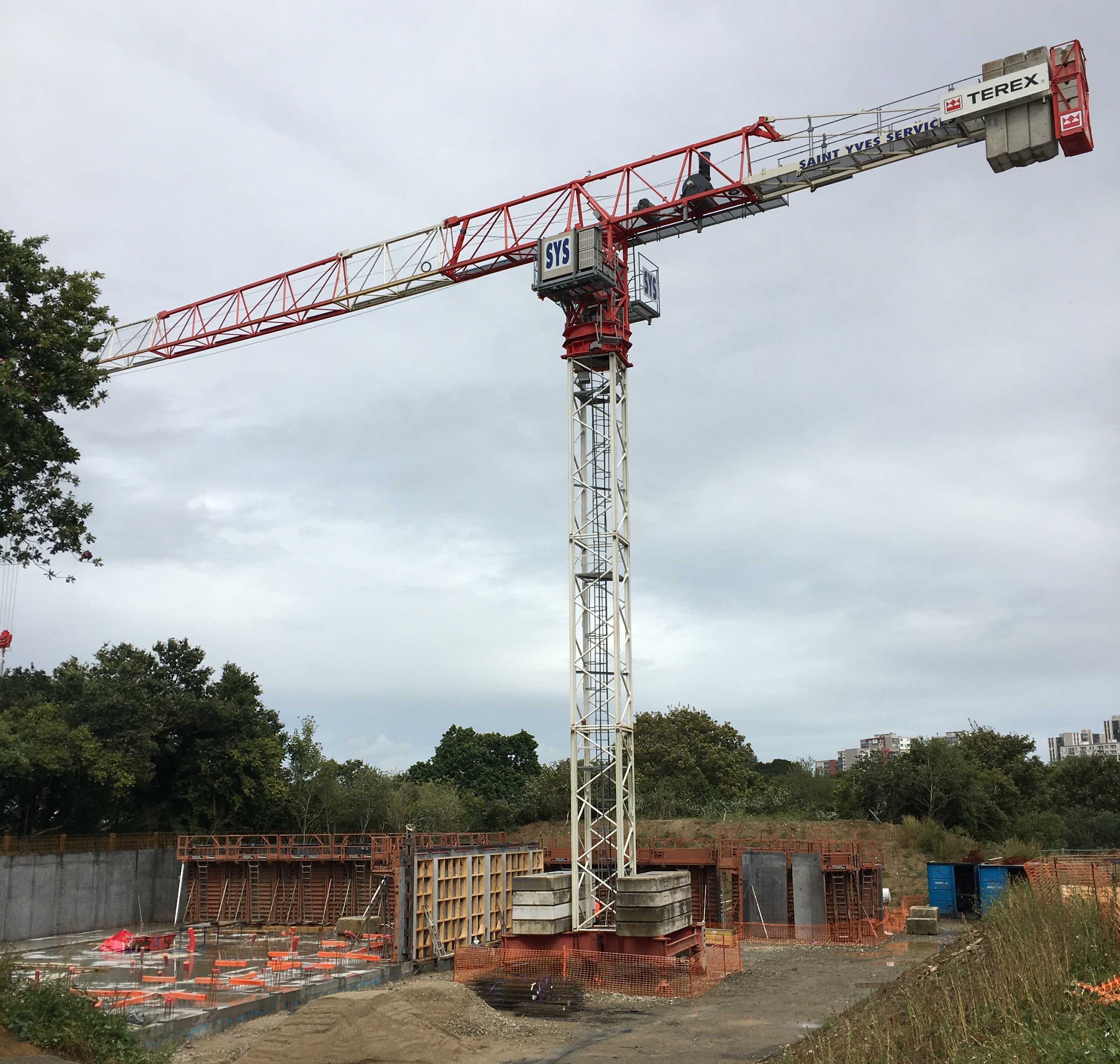 Construction d’une centrale de groupes électrogènes au CHRU de Brest (29)